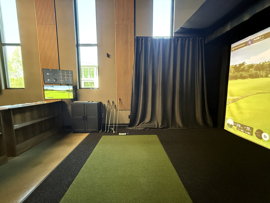 Office indoor golf simulator